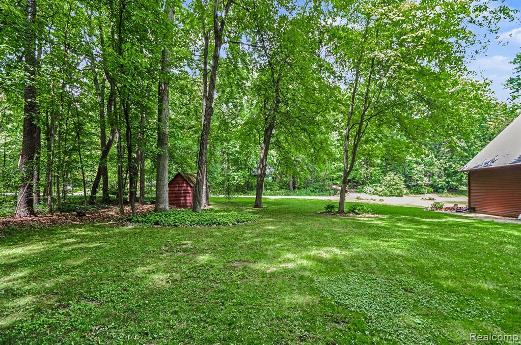 1435 Rolling Hills Drive, Howell, MI 48843 — Photo 27
