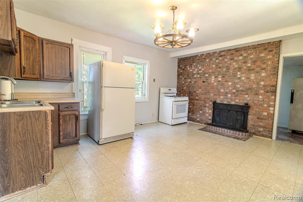 749 E East Newburg Road, Carleton, MI 48117 — Photo 37