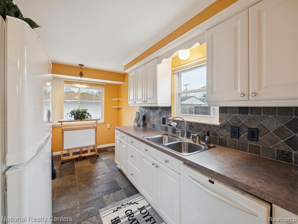 6554 Cardwell Street, Garden City, MI — Photo 12