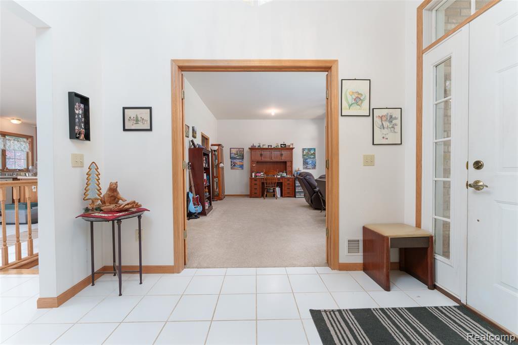 5382 Meadowlawn Road, Fowlerville, MI 48836 — Photo 14