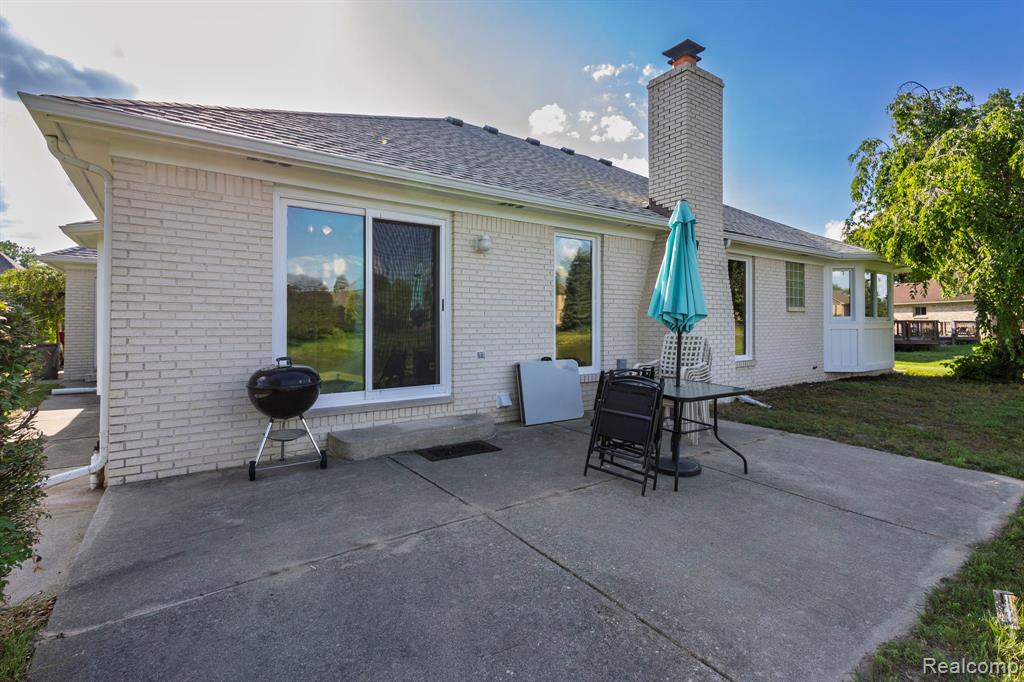 52448 Cedar Mill Drive, Macomb, MI 48042 — Photo 41