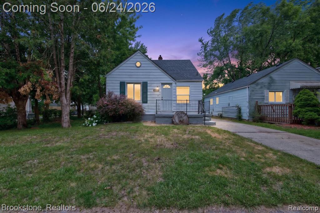 7203 Orchard Avenue, Warren, MI 48091 — front exterior