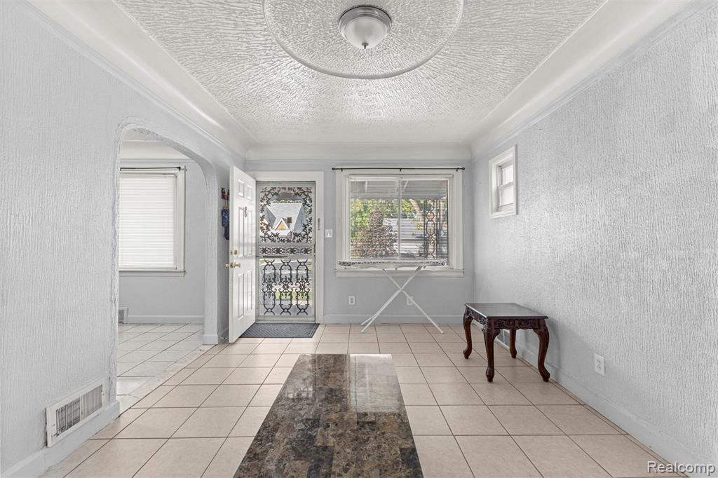 7702 Kendal Street, Dearborn, MI 48126 — Photo 9