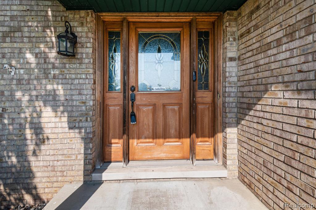 50583 Pembroke Drive, New Baltimore, MI 48047 — Photo 3