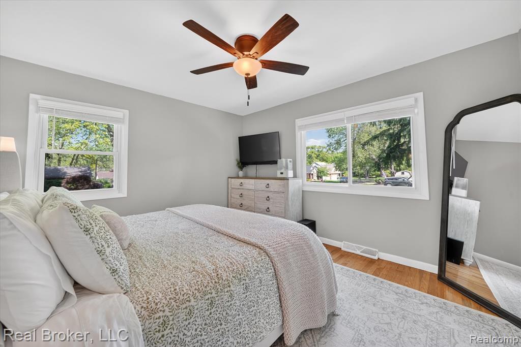 6551 Duffield Street, West Bloomfield, MI 48324 — Photo 15