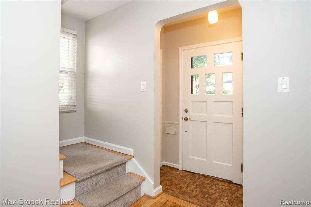 26015 ALLOR Avenue, Huntington Woods, MI — Photo 22
