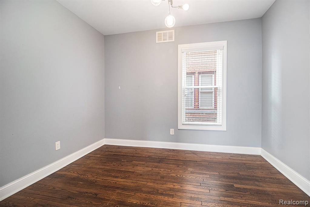 595 Belmont Street, Detroit, MI 48202 — Photo 21