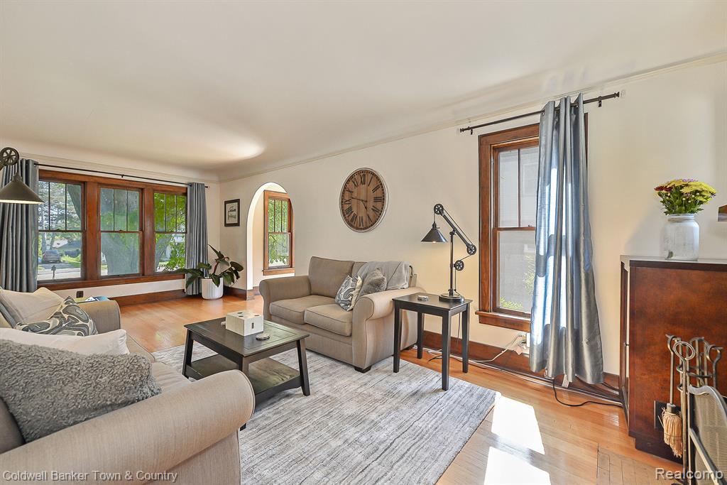 725 E GRAND RIVER Avenue, Fowlerville, MI 48836 — Photo 16