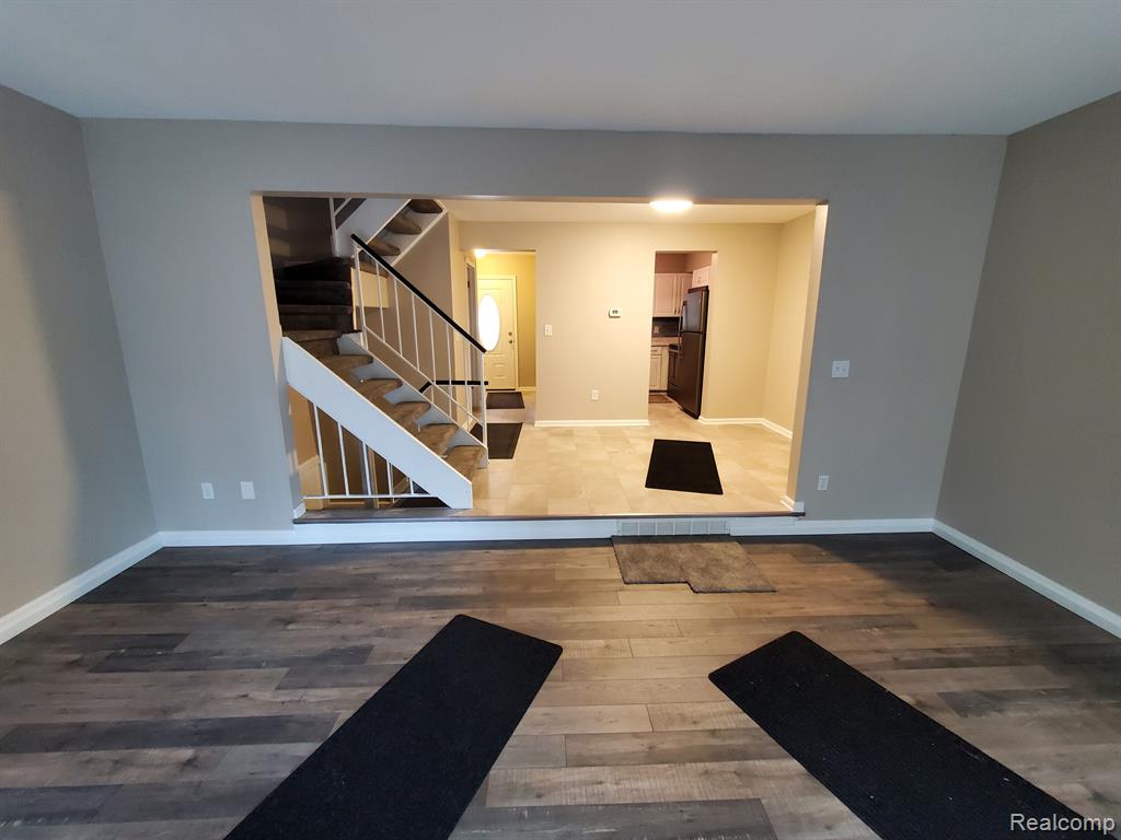 1720 BRENTWOOD Drive, Troy, MI 48098 — Photo 6
