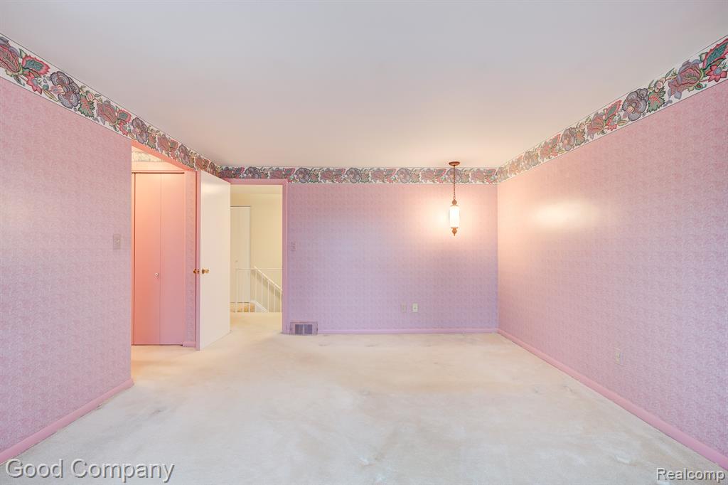 702 PARKMAN Drive, Bloomfield Hills, MI 48304 — Photo 36