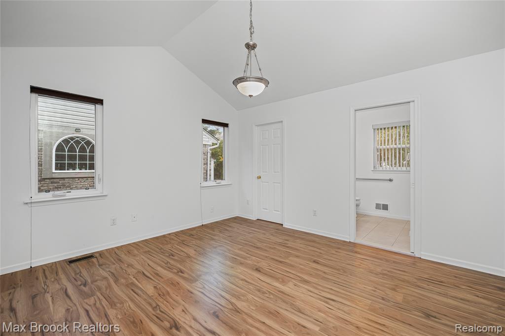 4852 Burberry Drive, Warren, MI 48092 — Photo 22