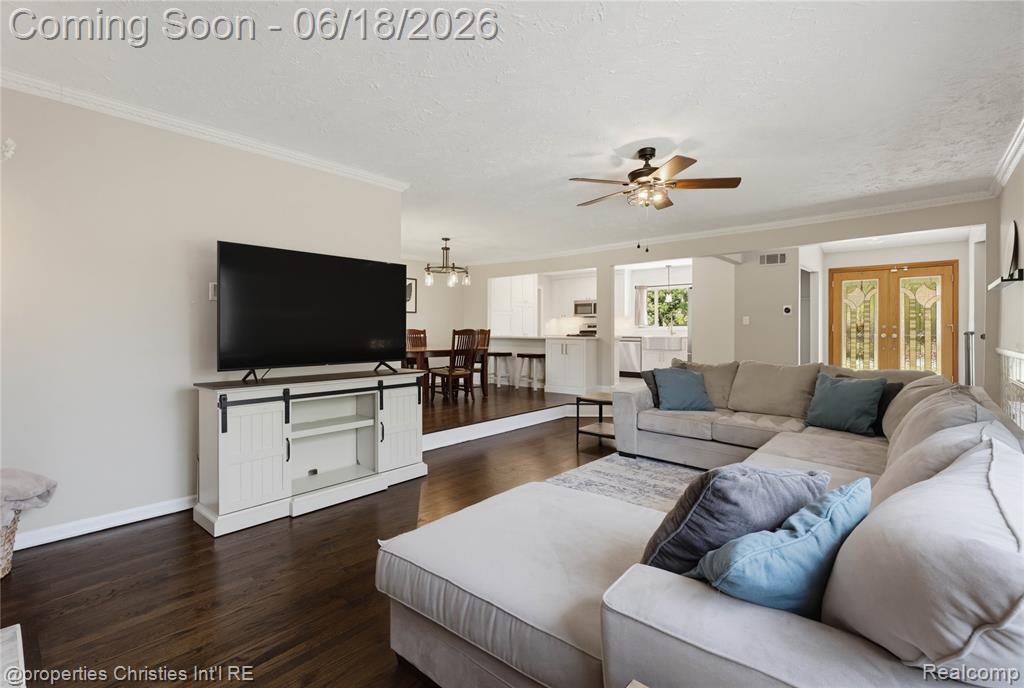 30130 Marimoor Street, Beverly Hills, MI 48025 — Photo 9