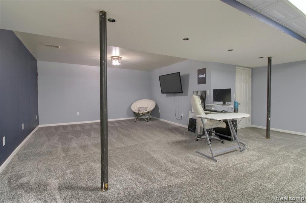 31626 Beaver Circle, New Boston, MI 48164 — Photo 32