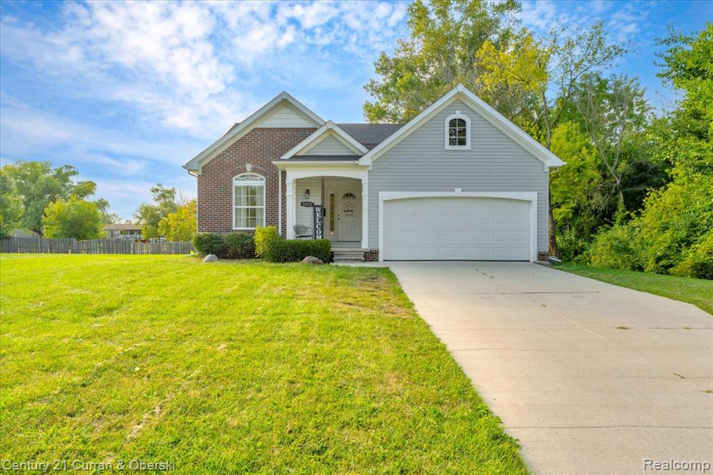 33172 Swallow Drive, Rockwood, MI — Photo 2