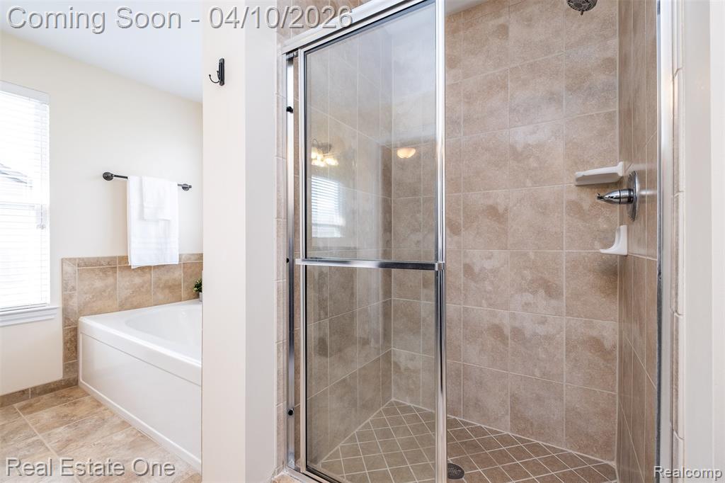 5947 Strawberry Circle, Commerce Twp, MI 48382 — Photo 42