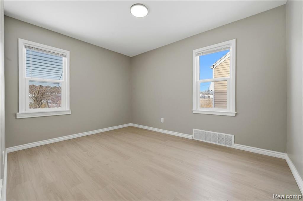 6751 Memorial Avenue, Detroit, MI 48228 — Photo 23