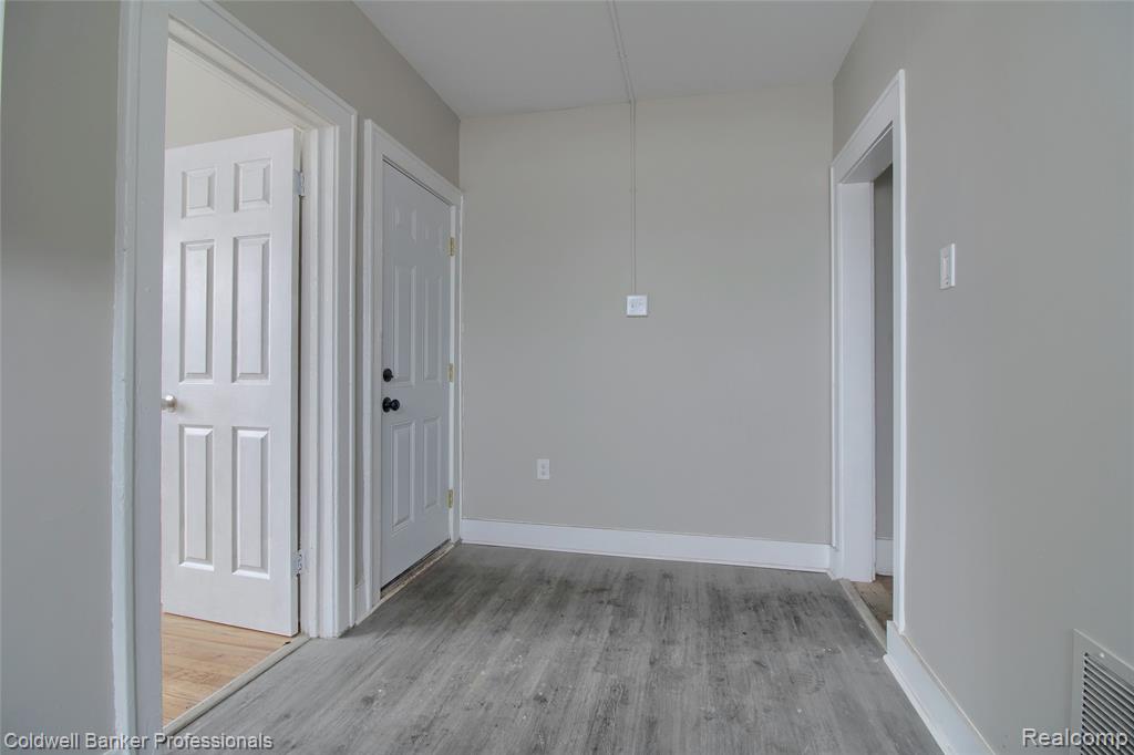 4899 Hillsboro Street, Detroit, MI 48204 — Photo 13