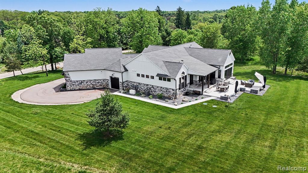 5015 Birch Drive, Davisburg, MI 48350 — Photo 2