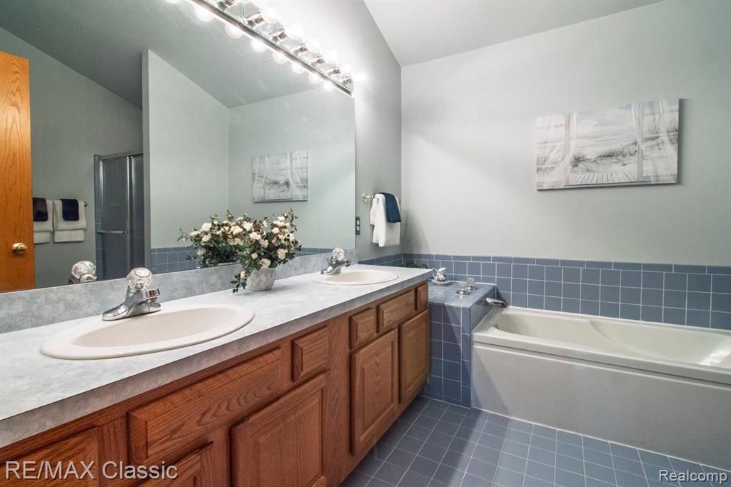 249 Essex Lane, Canton, MI 48187 — Photo 20