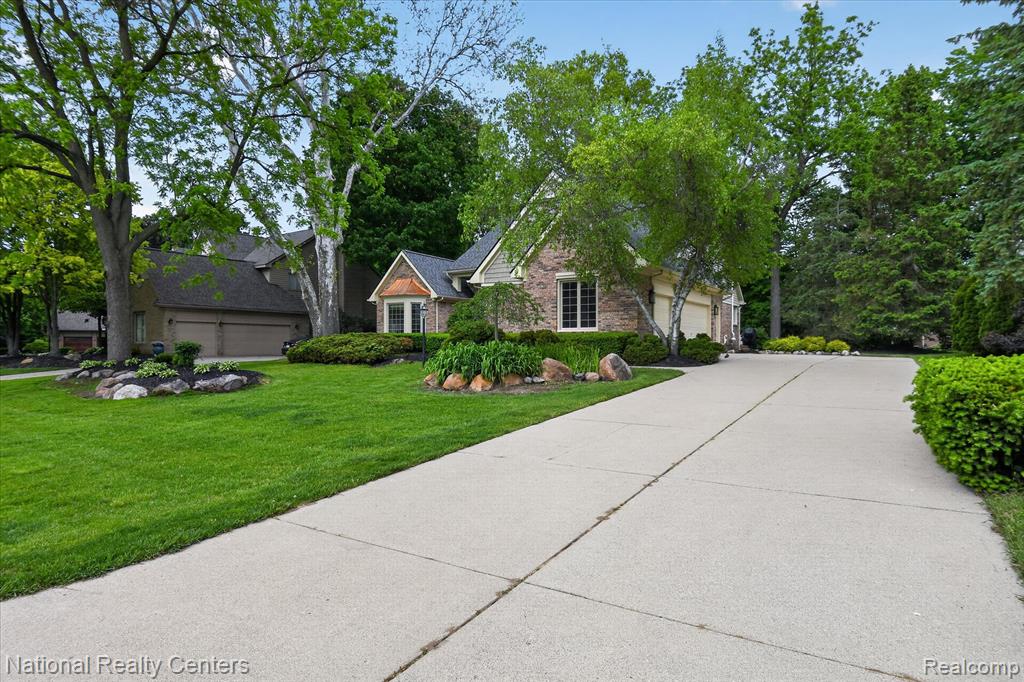 54366 Royal Troon Drive, South Lyon, MI 48178 — Photo 39