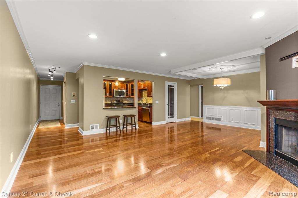 11865 SYCAMORE Drive, 31, Plymouth, MI 48170 — Photo 7