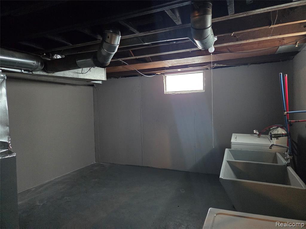 8084 Evergreen Avenue, Detroit, MI 48228 — Photo 20