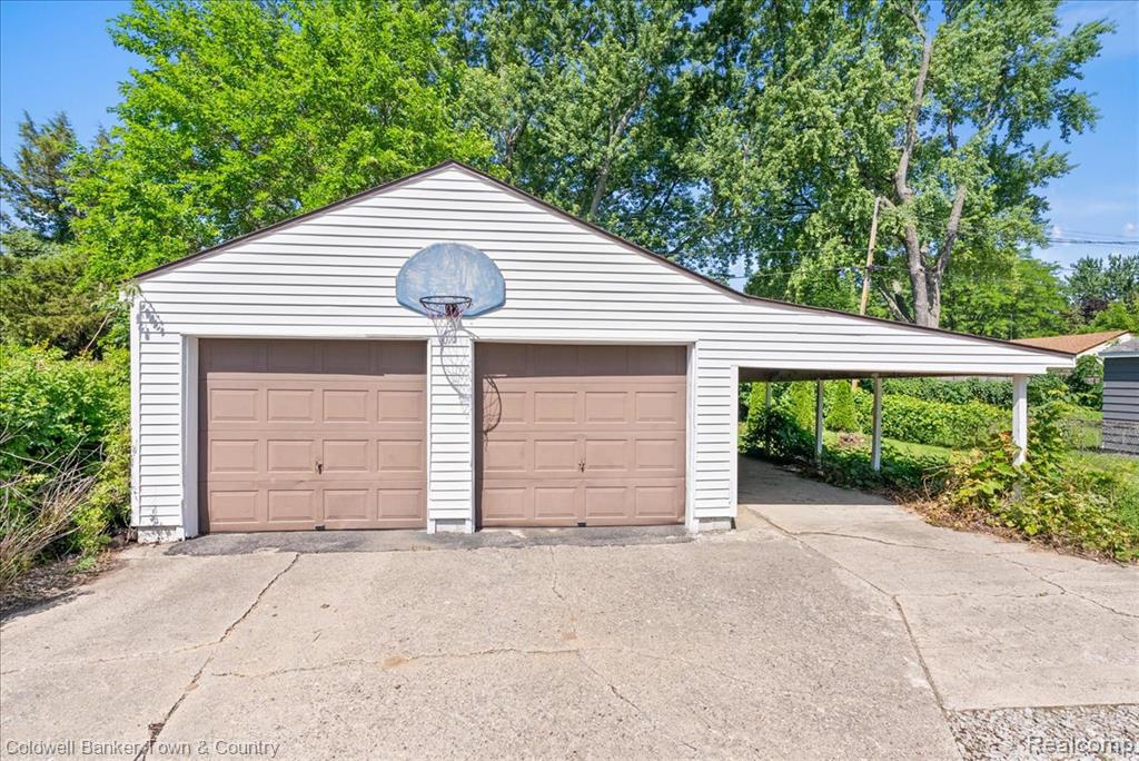 4820 Burchfield Avenue, Lansing, MI 48910 — Photo 3
