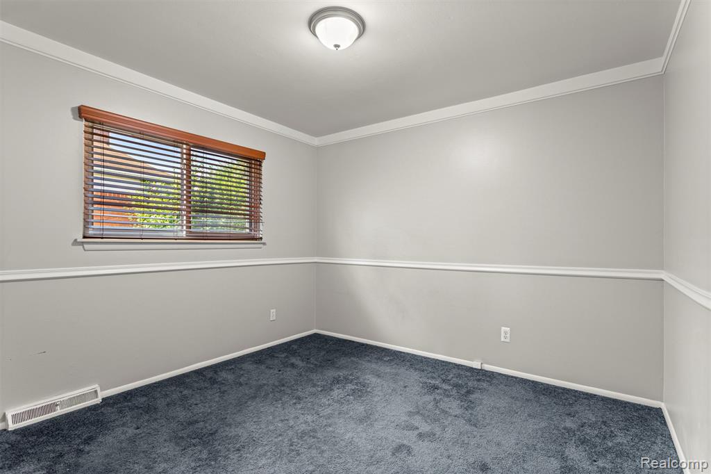 6547 Colonial Street, Dearborn Heights, MI 48127 — Photo 13