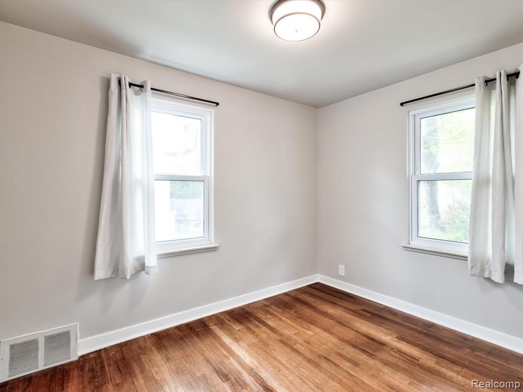 2846 Cooper Avenue, Port Huron, MI 48060 — Photo 16