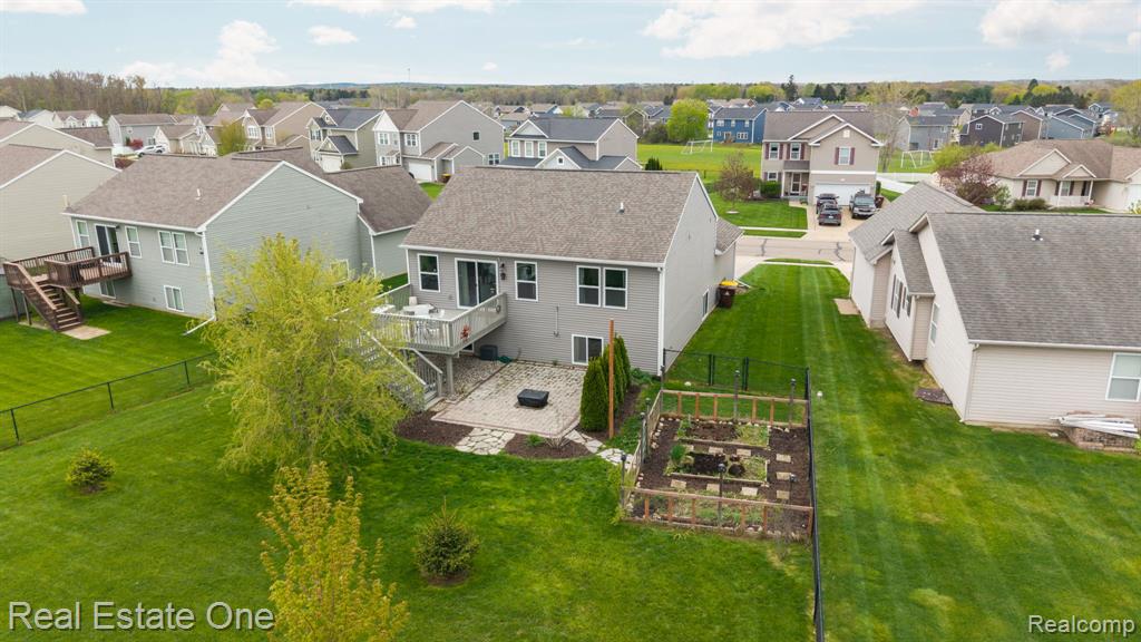 3513 Amber Oaks Drive, Howell, MI 48855 — Photo 39