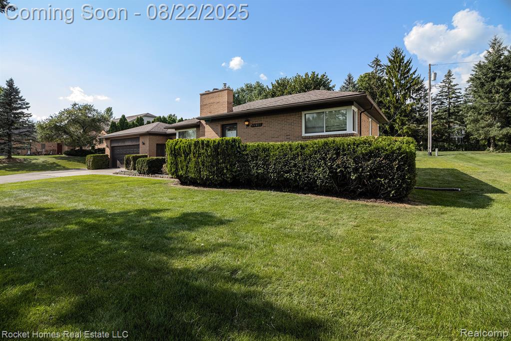 44620 W 11 Mile Road, Novi, MI — Photo 2