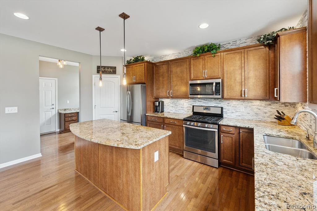 29858 Braeburn, New Hudson, MI 48165 — Photo 9
