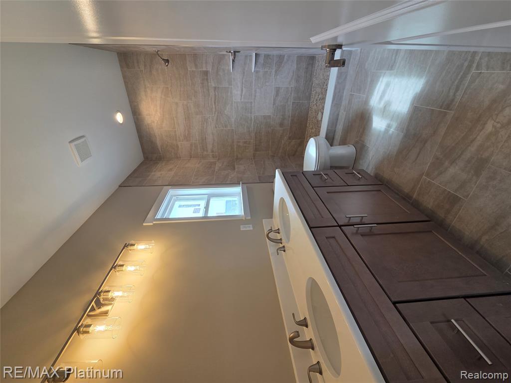 13059 River Rock Pass, Linden, MI 48451 — Photo 9