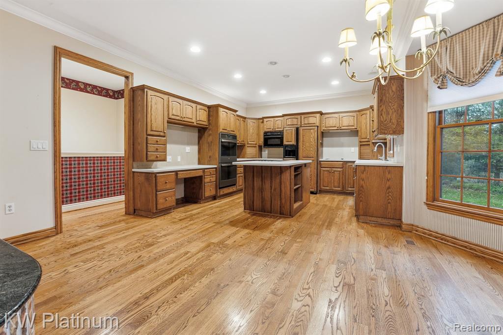 3365 Shorewood Avenue, Fort Gratiot, MI 48059 — Photo 9