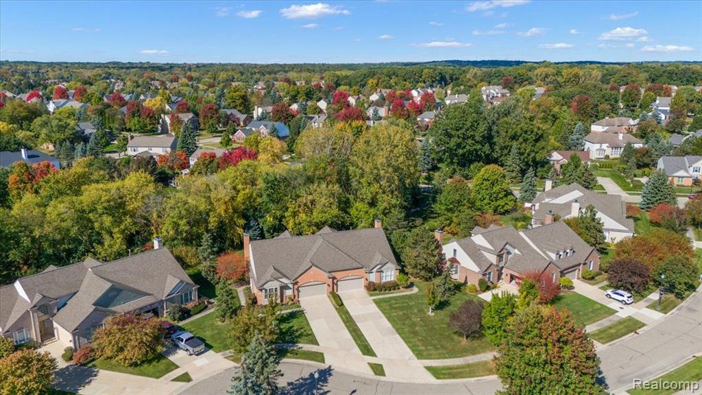 833 GARNET Court, Rochester, MI 48306 — Photo 45