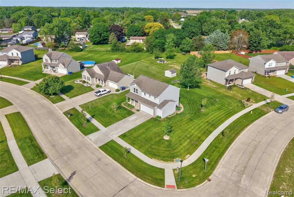 6054 Weyerbacher Drive, Swartz Creek, MI 48473 — Photo 4