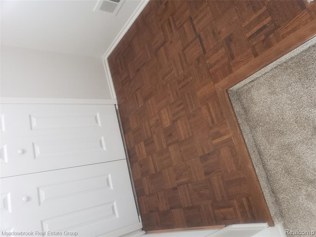 8679 Kennedy Circle N, 2, Warren, MI 48093 — Photo 6