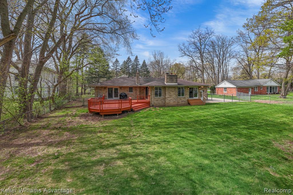 24806 Power Road, Farmington, MI 48336 — Photo 38