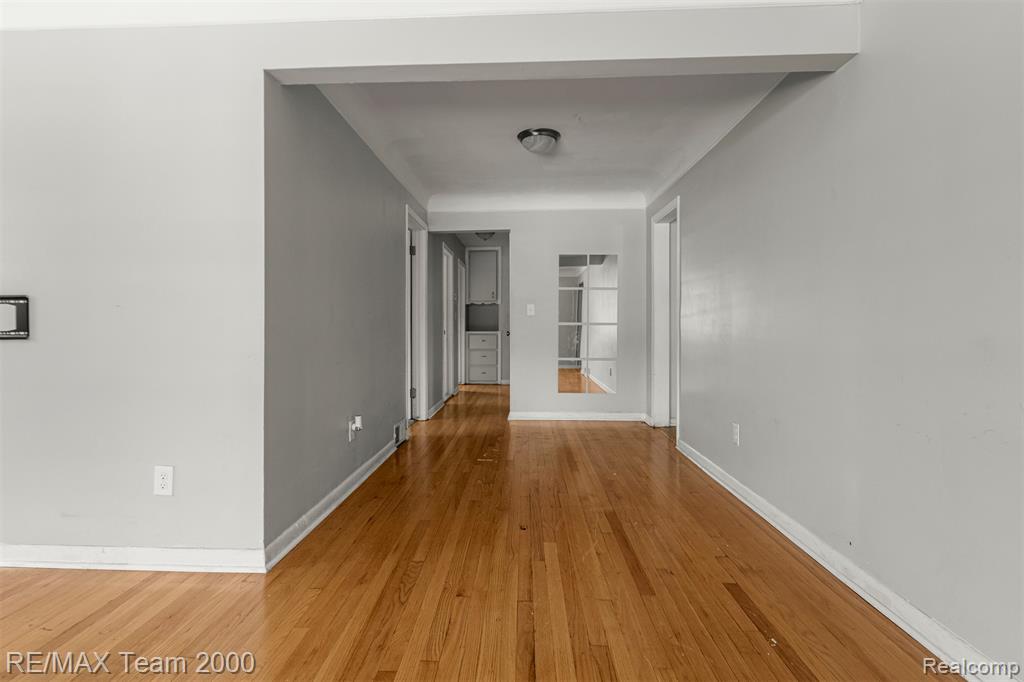 20295 Huntington Road, Detroit, MI 48219 — Photo 9