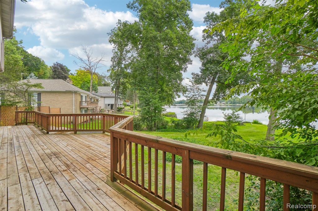 6755 WELLESLEY, Clarkston, MI — Photo 35