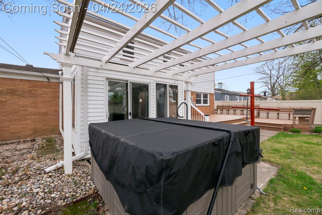 14036 Longtin Street, Southgate, MI 48195 — Photo 8