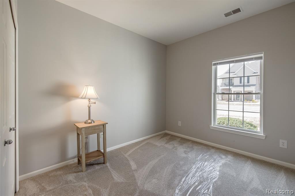 708 AMBERLY Drive, A, Waterford, MI 48328 — Photo 22