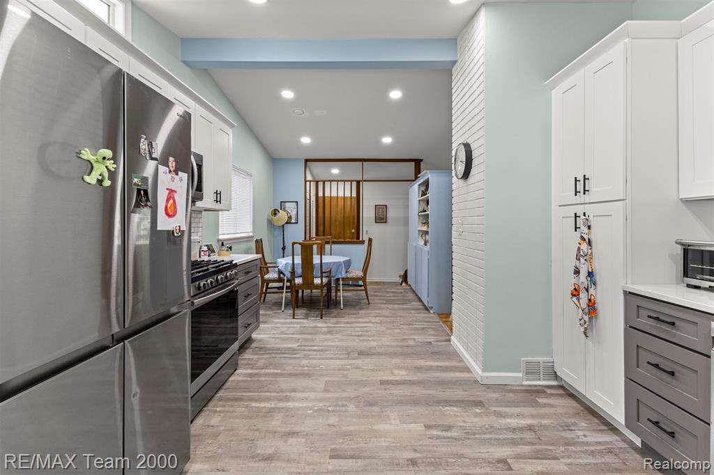 7396 N Charlesworth Street, Dearborn Heights, MI 48127 — Photo 19