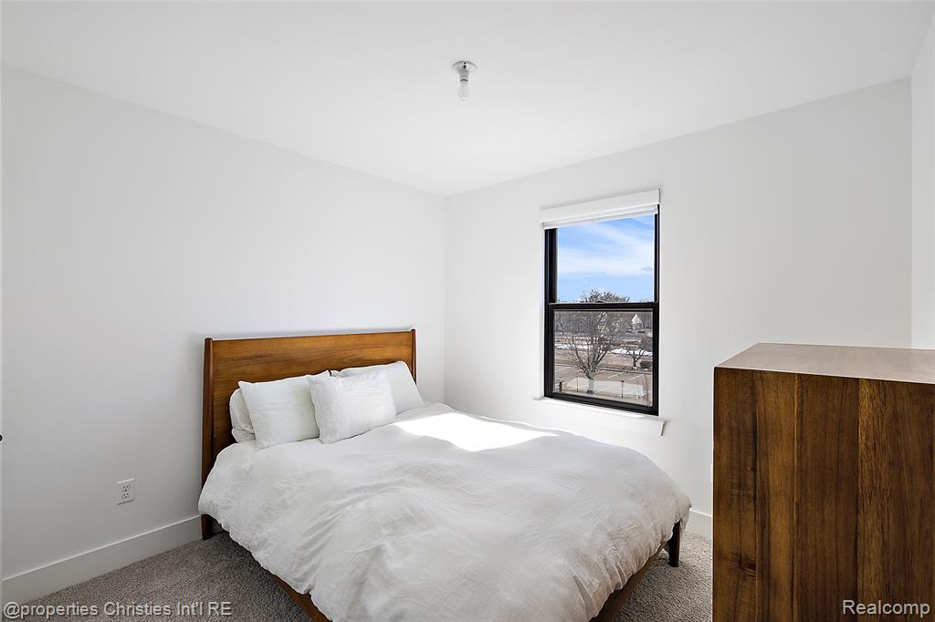 1041 HAMPTON Circle, 43, Detroit, MI 48207 — Photo 27