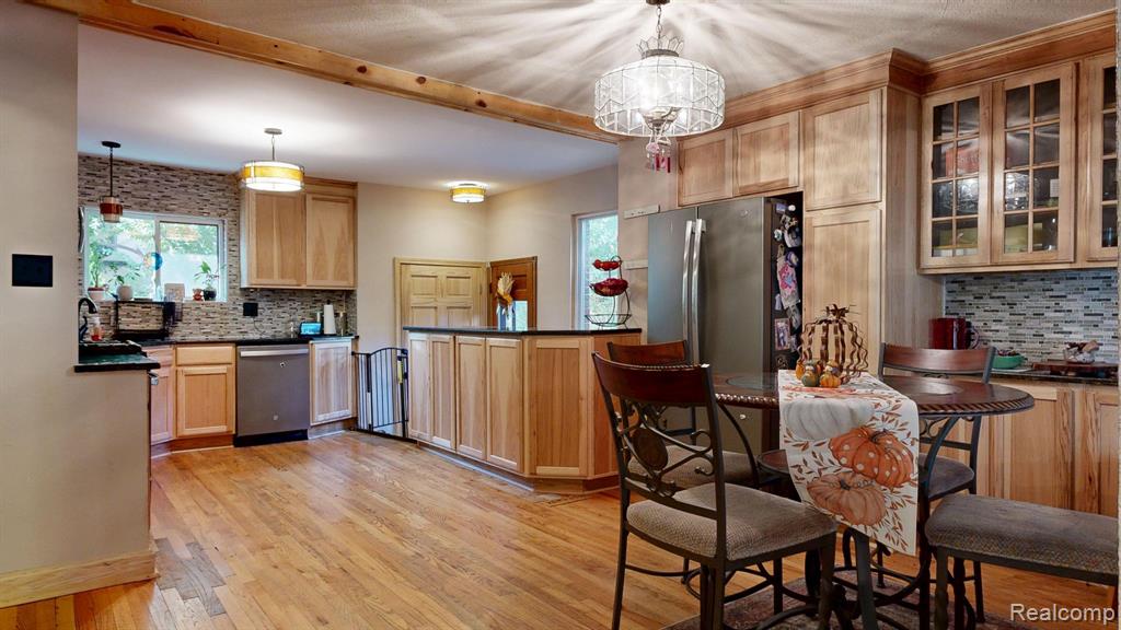 206 Wellington Crescent, Mount Clemens, MI 48043 — Photo 13