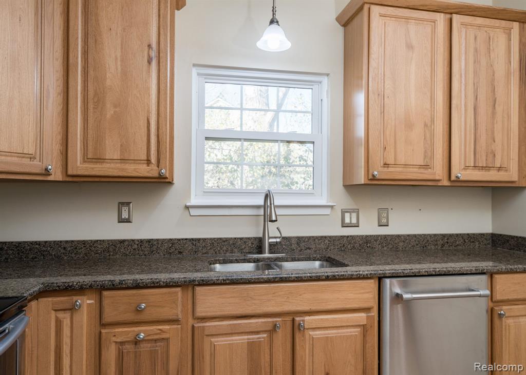 41820 Independence Drive, Novi, MI 48377 — Photo 12