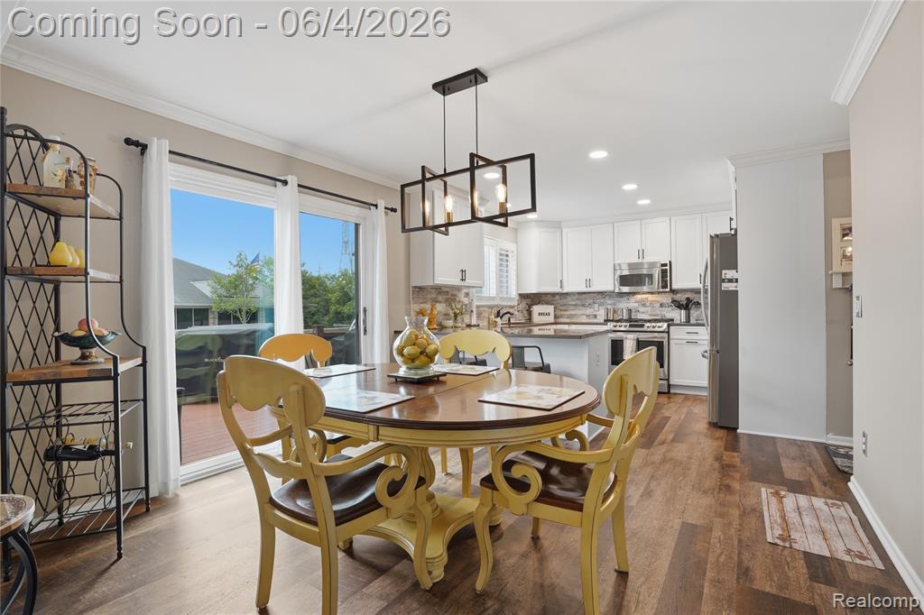 8605 Vista Court, Westland, MI — Photo 10
