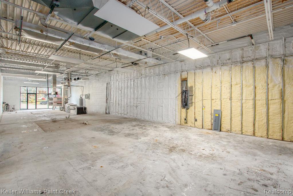 5030 E COLDWATER Road, Flint, MI 48506 — Photo 24