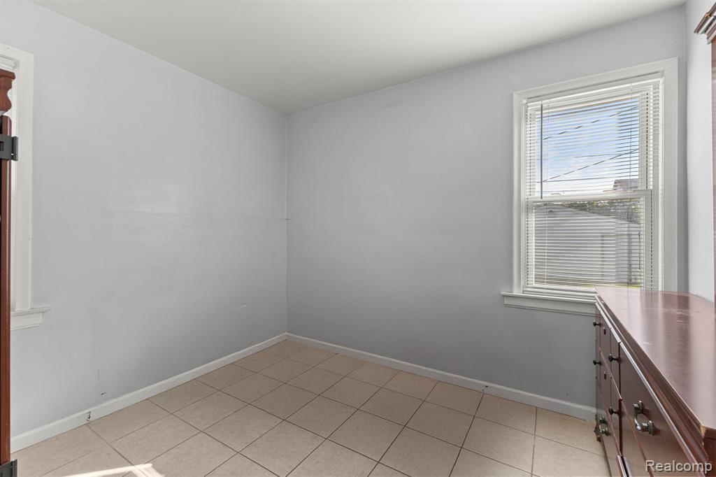 7702 Kendal Street, Dearborn, MI 48126 — Photo 18