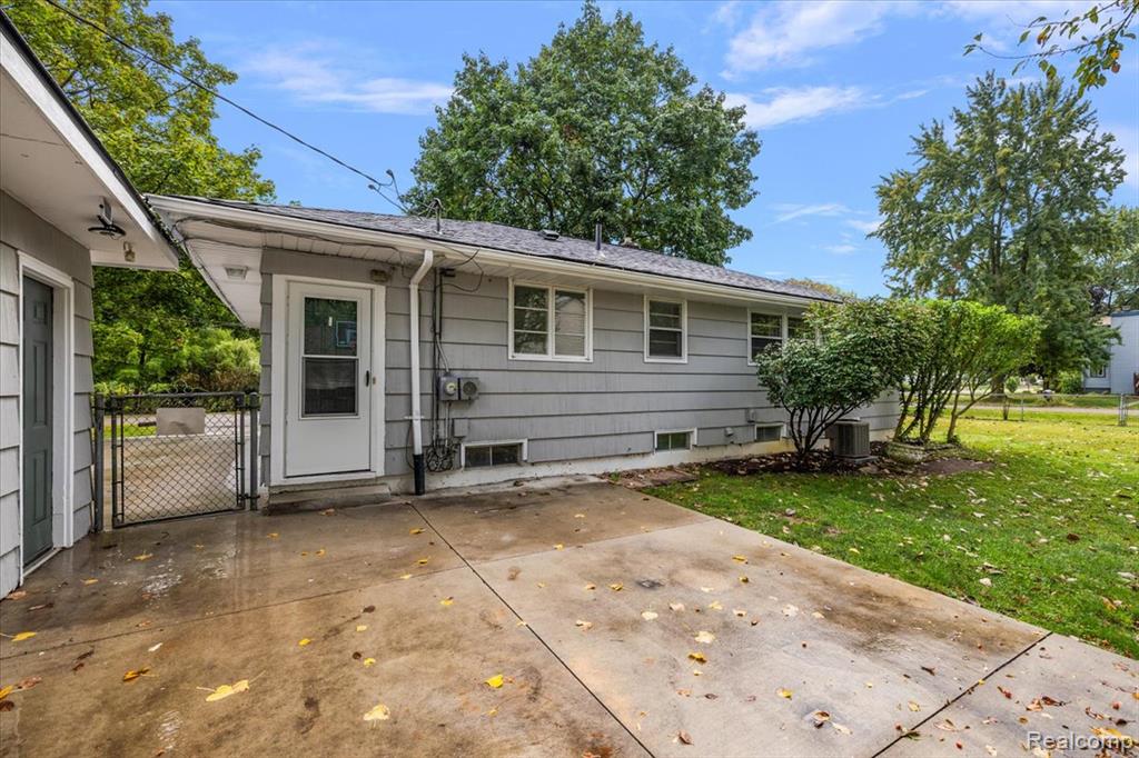 841 Nash Avenue, Waterford, MI 48328 — Photo 43